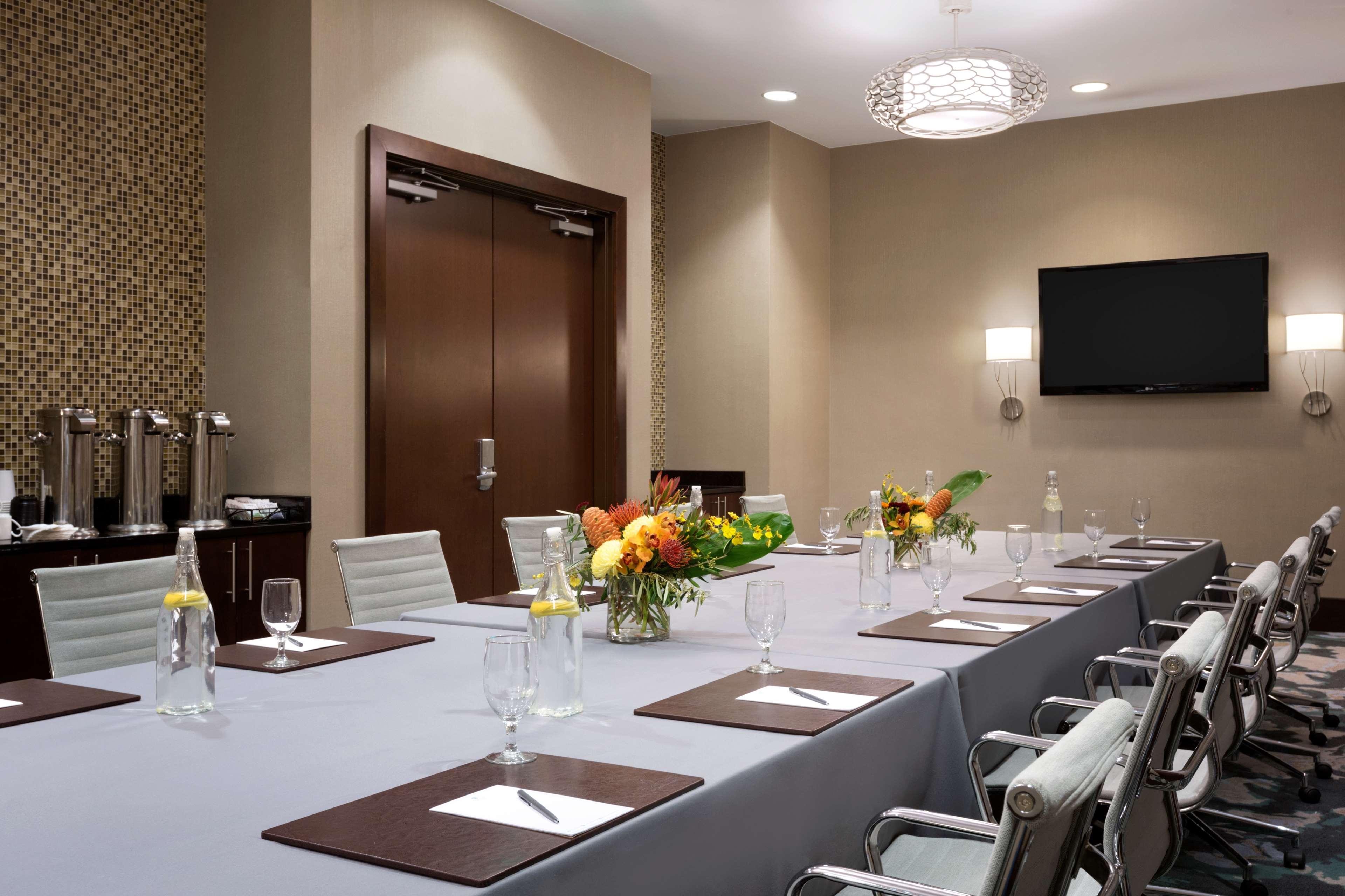 Embassy Suites By Hilton Denver Downtown Convention Center Bagian luar foto