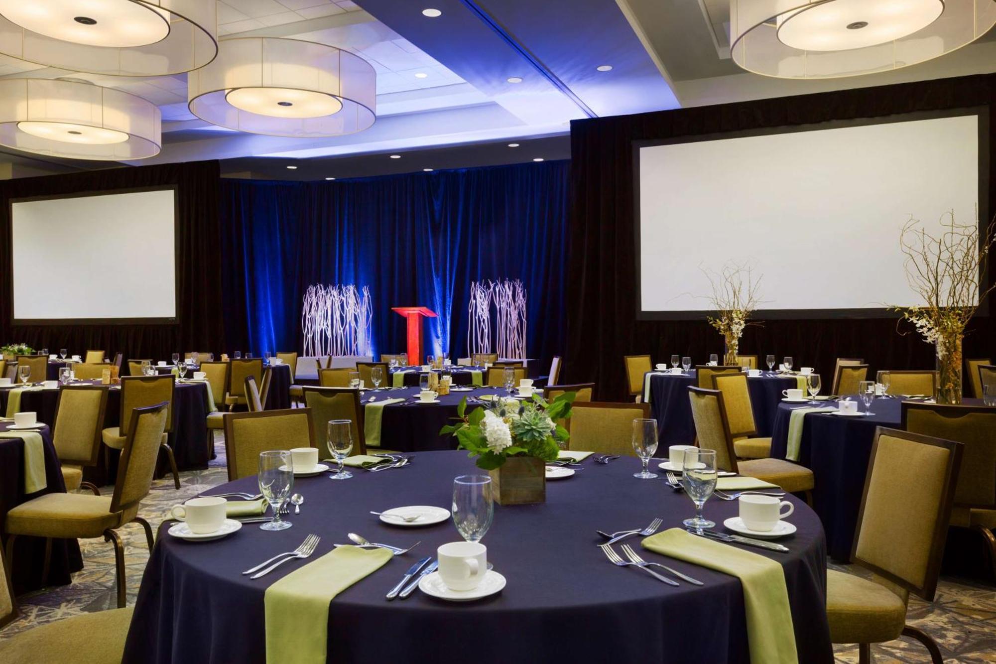 Embassy Suites By Hilton Denver Downtown Convention Center Bagian luar foto