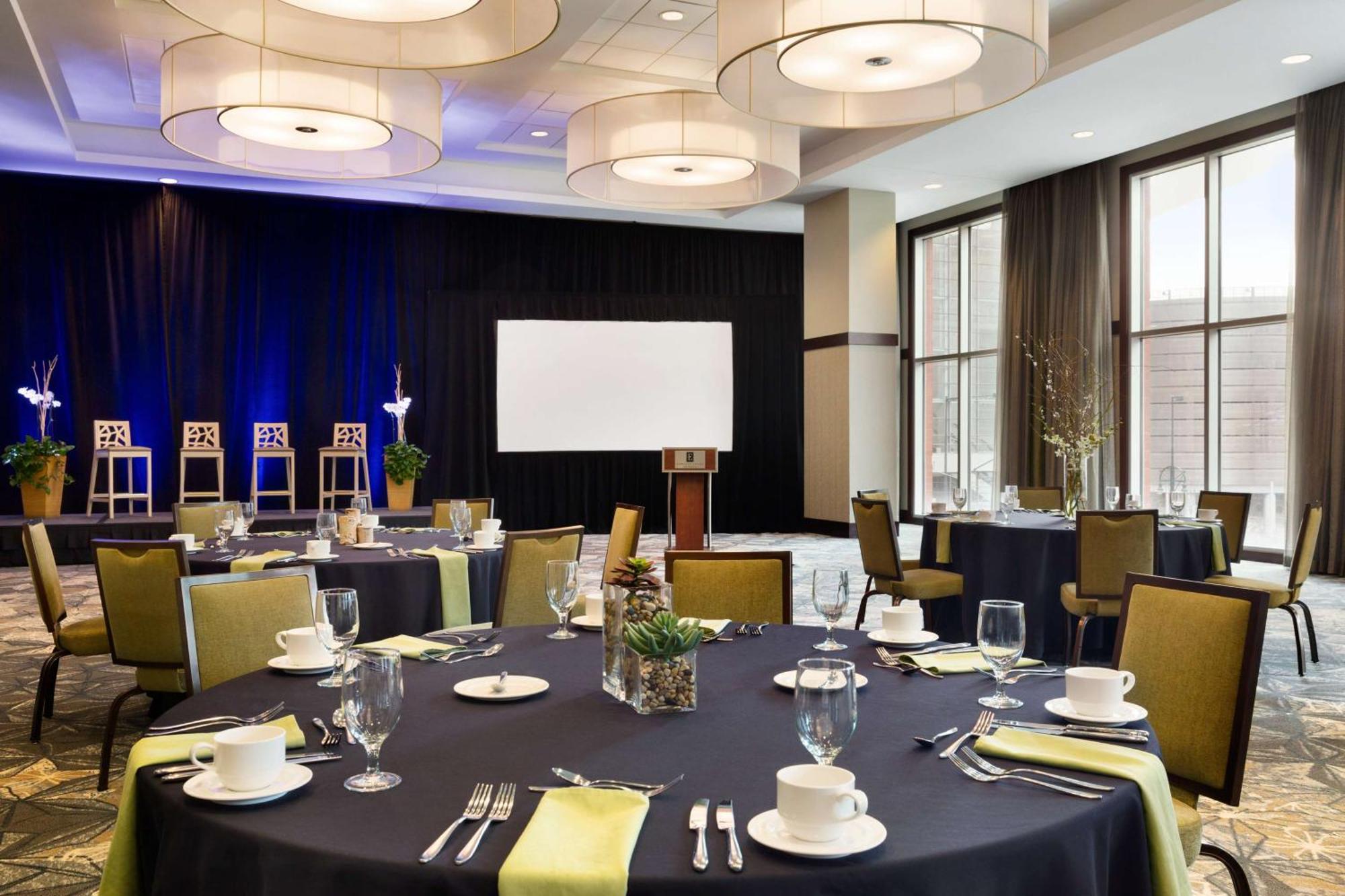 Embassy Suites By Hilton Denver Downtown Convention Center Bagian luar foto