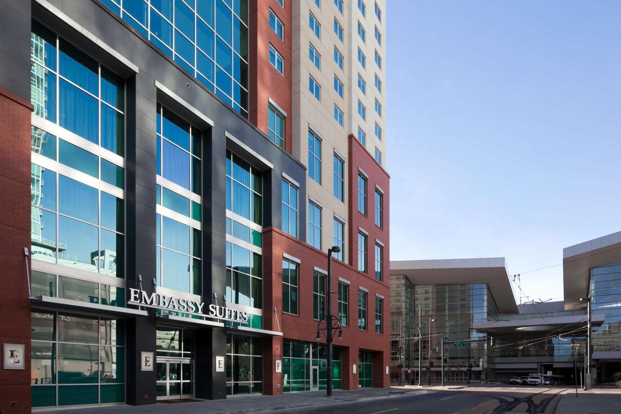 Embassy Suites By Hilton Denver Downtown Convention Center Bagian luar foto